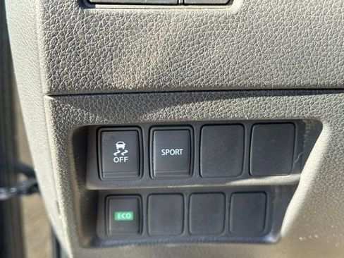 Used 2016 Nissan Rogue S image 22