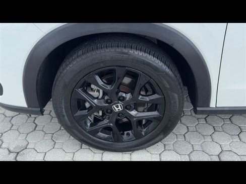 Certified 2025 Honda HR-V Sport image 18