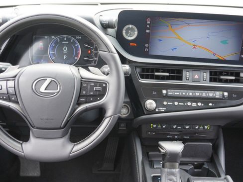 Certified 2022 Lexus ES 350 Ultra Luxury w/ Accessory Package 2 FWD image 30