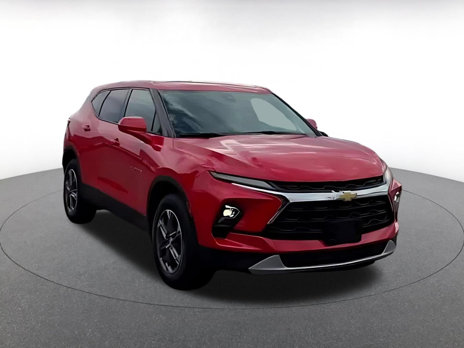 Used 2026 Chevrolet Blazer LT AWD/4WD image 3