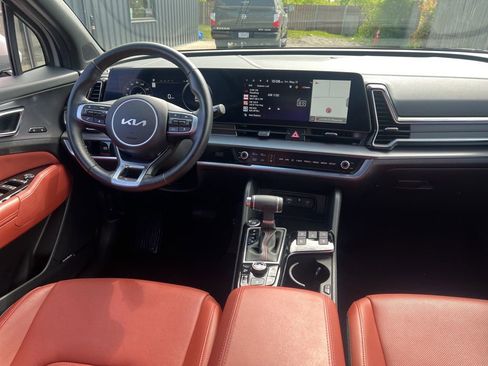 Certified 2024 Kia Sportage SX AWD/4WD image 17