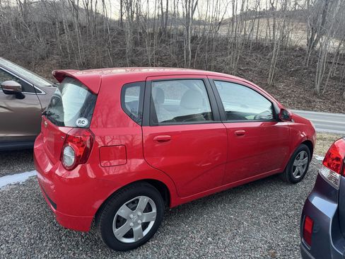 Used 2009 Chevrolet Aveo5 LT w/ Power and Convenience Package image 16