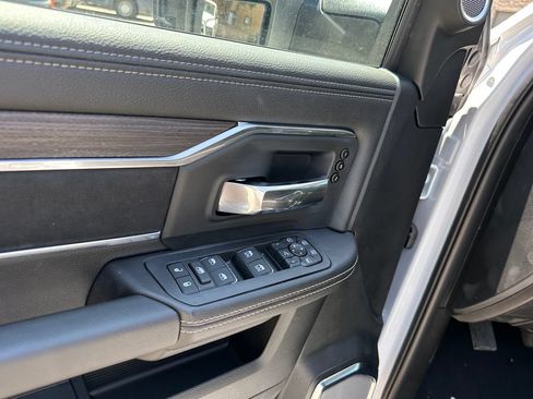 New 2026 RAM 3500 Laramie AWD/4WD image 17