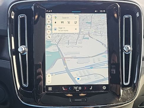 Certified 2023 Volvo C40 Recharge Core image 7