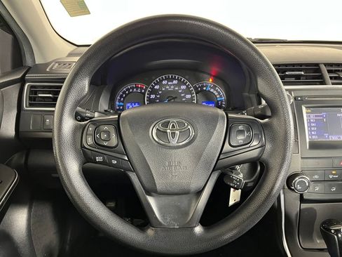 Used 2015 Toyota Camry XLE image 22