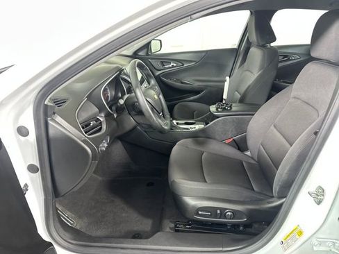 Used 2024 Chevrolet Malibu LT w/ Sport Edition image 11