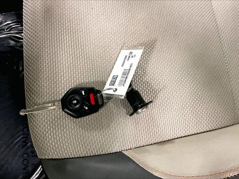 Used 2016 Subaru Crosstrek 2.0i Premium AWD/4WD image 14
