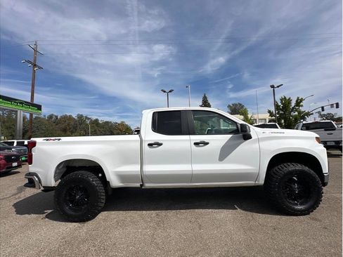 Used 2021 Chevrolet Silverado 1500 W/T w/ WT Value Package AWD/4WD image 9
