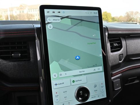 Used 2022 Ford Expedition Max Limited image 10