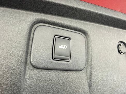Used 2017 Nissan Murano Platinum w/ Platinum Technology Package FWD image 8