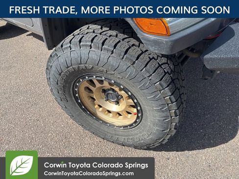 Used 2020 Jeep Gladiator Overland AWD/4WD image 10