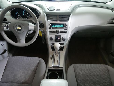 Used 2011 Chevrolet Malibu LS FWD image 10