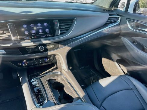 Used 2024 Buick Enclave Essence w/ Technology Package FWD image 22