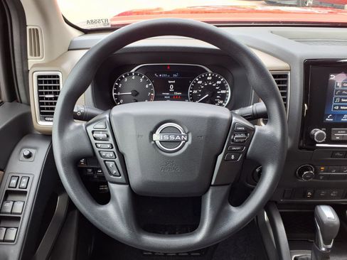 Certified 2024 Nissan Frontier SV w/ Technology Package image 16