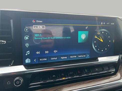 Used 2024 Chevrolet Silverado 1500 LT image 39