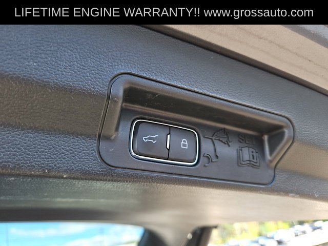 Used 2023 Ford Explorer XLT w/ Equipment Group 202A AWD/4WD image 33