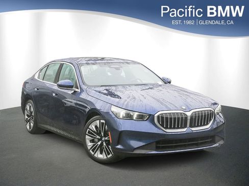 Used 2026 BMW 540i xDrive AWD/4WD image 1