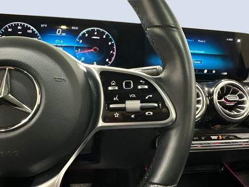 Certified 2023 Mercedes-Benz GLB 250 4MATIC image 18