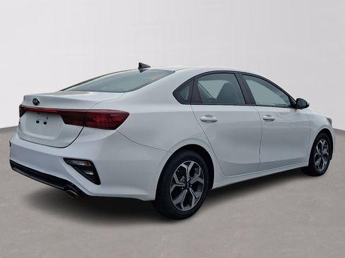 Used 2021 Kia Forte LXS FWD image 6
