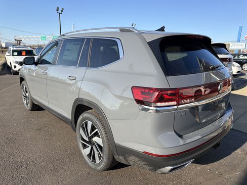 New 2026 Volkswagen Atlas SEL image 5