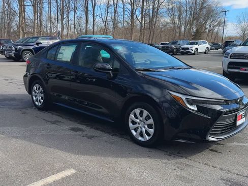 New 2026 Toyota Corolla LE image 2