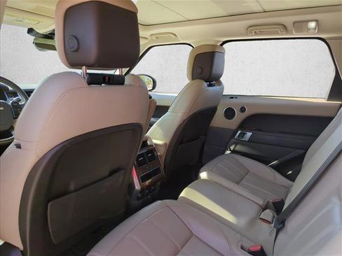 Used 2020 Land Rover Range Rover Sport HSE image 16