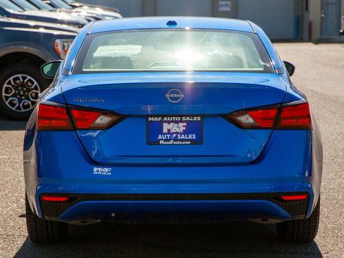 Used 2025 Nissan Altima 2.5 SV FWD image 6