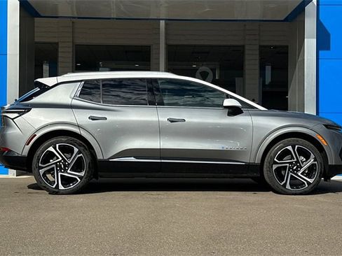 New 2026 Chevrolet Equinox EV LT image 4