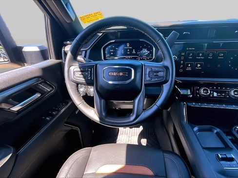 Used 2024 GMC Sierra 2500 AT4 w/ AT4 Premium Plus Package AWD/4WD image 6