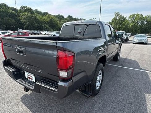 Used 2022 Toyota Tacoma SR image 6