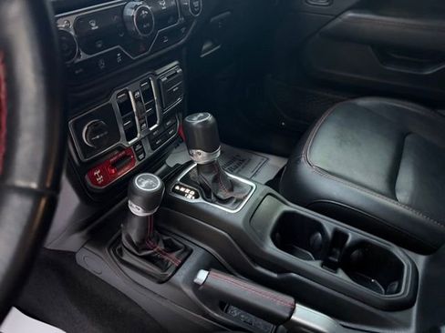 Used 2022 Jeep Wrangler Unlimited Rubicon image 14