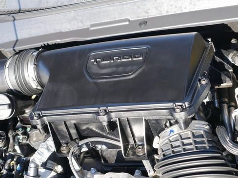 Used 2024 Jeep Compass Latitude image 9