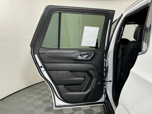 Used 2023 GMC Yukon SLT RWD image 22