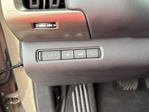 Used 2023 Nissan Pathfinder Platinum image 41