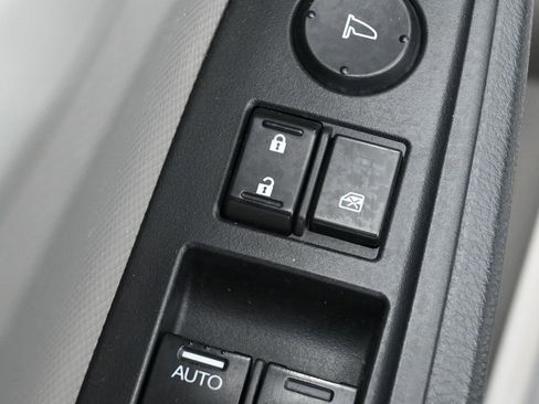 Used 2012 Honda Accord LX image 12