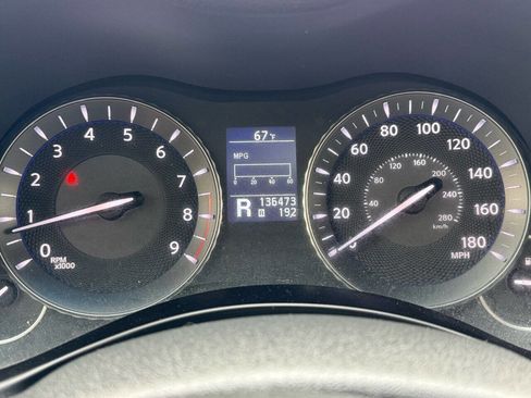 Used 2011 INFINITI M37 w/ Premium Pkg image 24