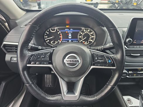 Used 2019 Nissan Altima 2.5 SV image 14