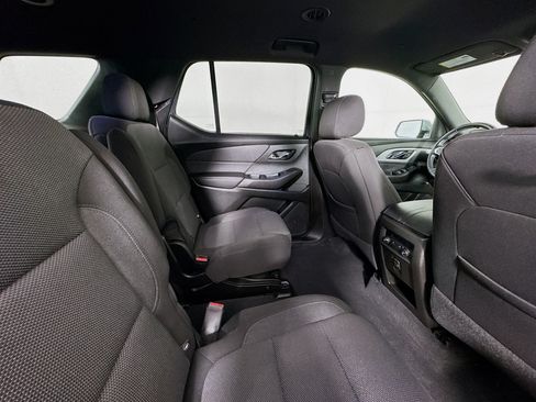 Used 2023 Chevrolet Traverse LT FWD image 25