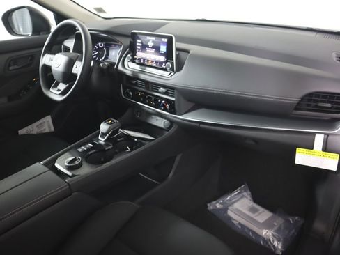 New 2026 Nissan Rogue S image 21