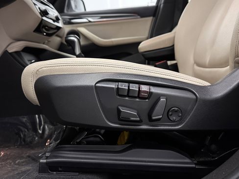 Used 2018 BMW X1 sDrive28i w/ Convenience Package FWD image 13