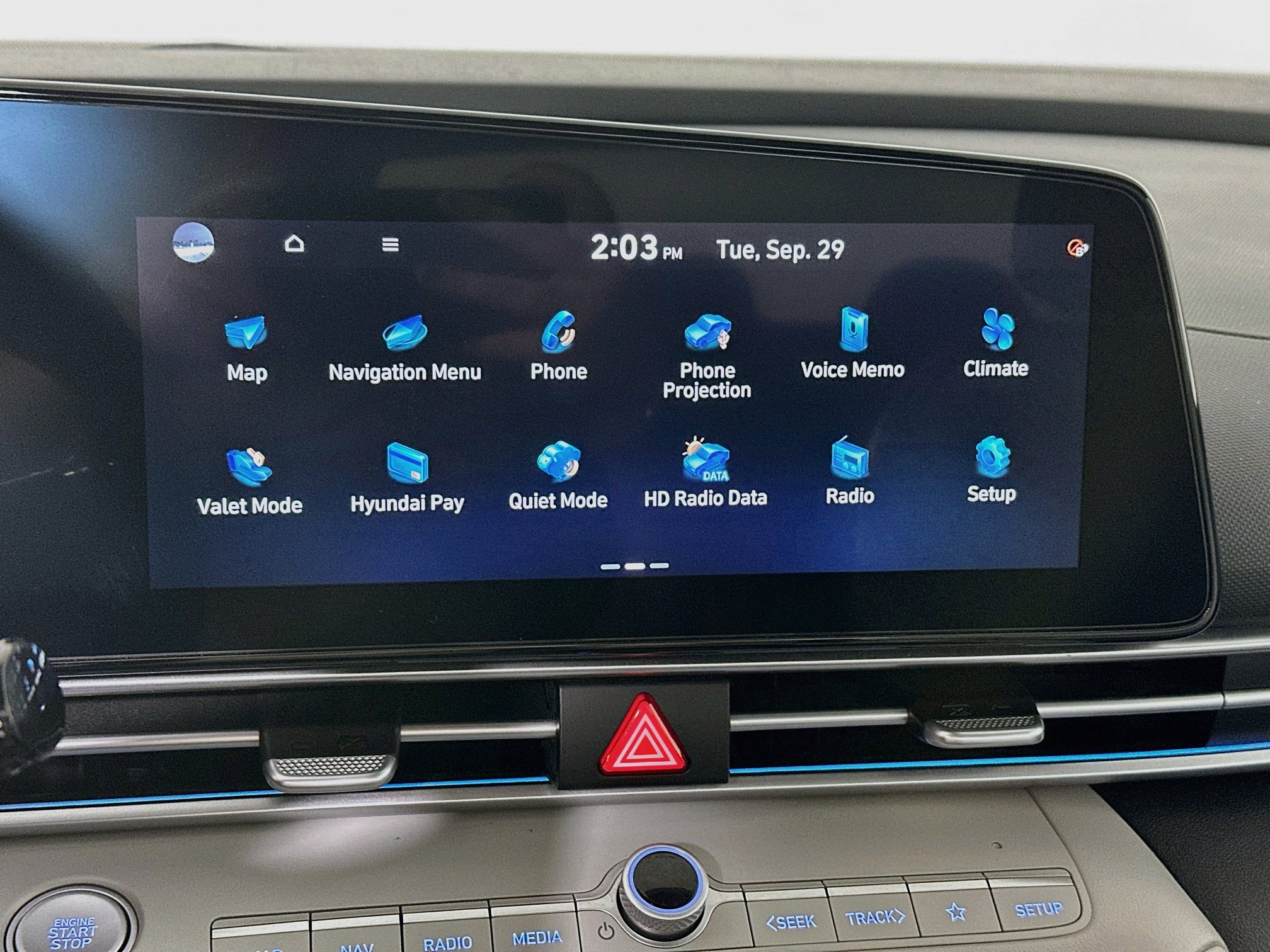Certified 2025 Hyundai Elantra Limited FWD image 15