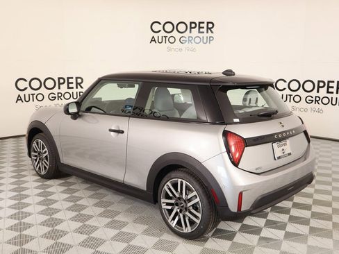 New 2025 MINI Cooper 2-Door Hardtop image 23