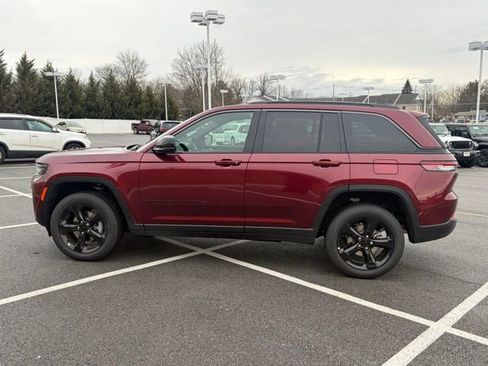 New 2026 Jeep Grand Cherokee Limited w/ Limited Altitude Package AWD/4WD image 4