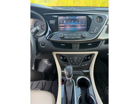 Used 2020 Buick Envision Premium AWD/4WD image 7