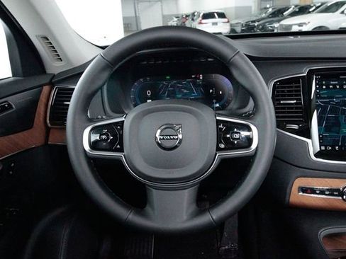 Certified 2025 Volvo XC90 B6 Plus w/ Protection Package Premier image 10