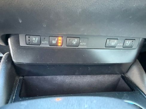 Used 2023 Lexus ES 300h w/ Premium Package image 12