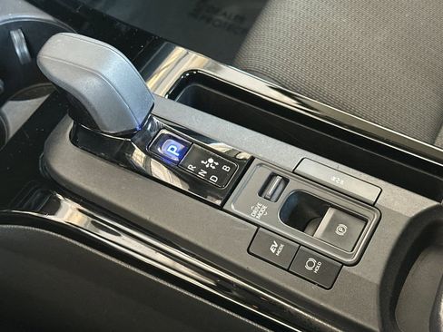 Used 2023 Toyota Prius LE image 24