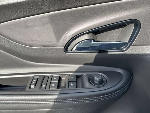 Certified 2022 Buick Encore Preferred w/ Safety Package FWD image 12
