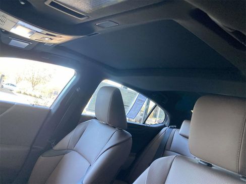 New 2025 Lexus ES 350 w/ Premium Package image 12