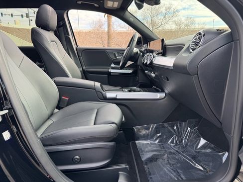 Certified 2024 Mercedes-Benz GLB 250 image 24